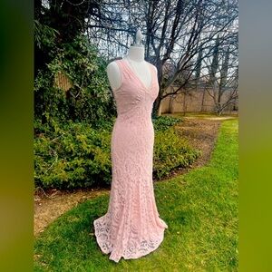 MADE for Impulse Elegant Dusty Rose Pink Lace Sleeveless Dress